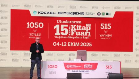 Prof. Dr. Sayar’dan, Kitap Fuarı’na övgü