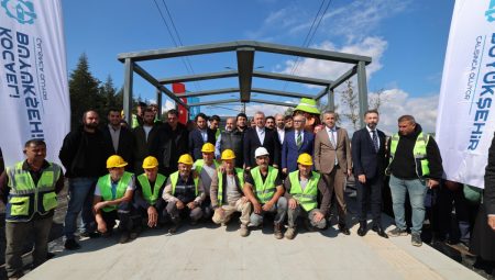 Stadyum tramvay hattı açıldı, sırada Kartepe var