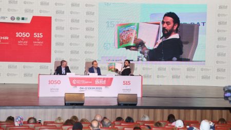 Kitap Fuarı’nda “Şehrengiz” kitabı tanıtıldı