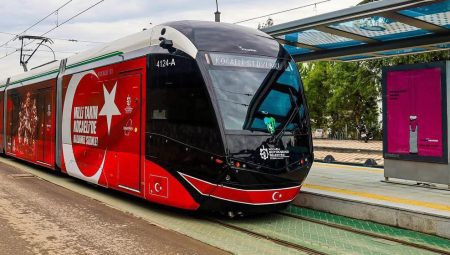 Başkan Büyükakın duyurdu: Tramvay maç saatinde ücretsiz