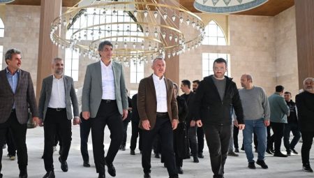 Kartepe Kent Meydanı Camii’nde sona gelindi