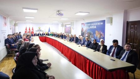 Belediye Başkanları adına Büyükakın konuştu