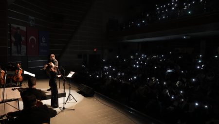 Dizi müzikleri senfonik yorumla Gebzelileri mest etti