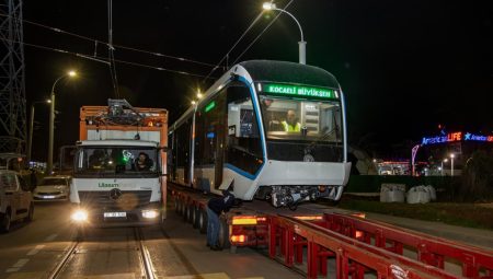 Tramvayların 5’i bir yerde, ulaşım hızlı ve güvende