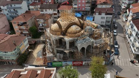 Kuruçeşme Merkez Camii ortaya çıkıyor