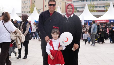 Milli İrade Meydanı aileleri buluşturuyor