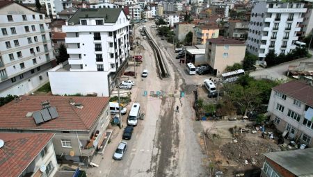 Uğur Mumcu Caddesi baştan sona yenileniyor