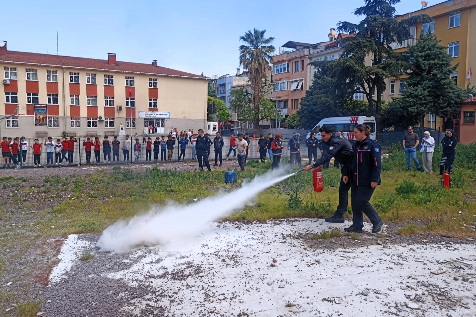 Kocaeli’de Polis Ekiplerine Kapsamlı Afet ve Yangın Eğitimi