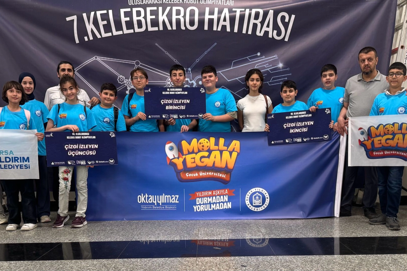 Bursa Yıldırım Robot Takımı Uluslararası Olimpiyatlarda İlk Üçü Paylaştı