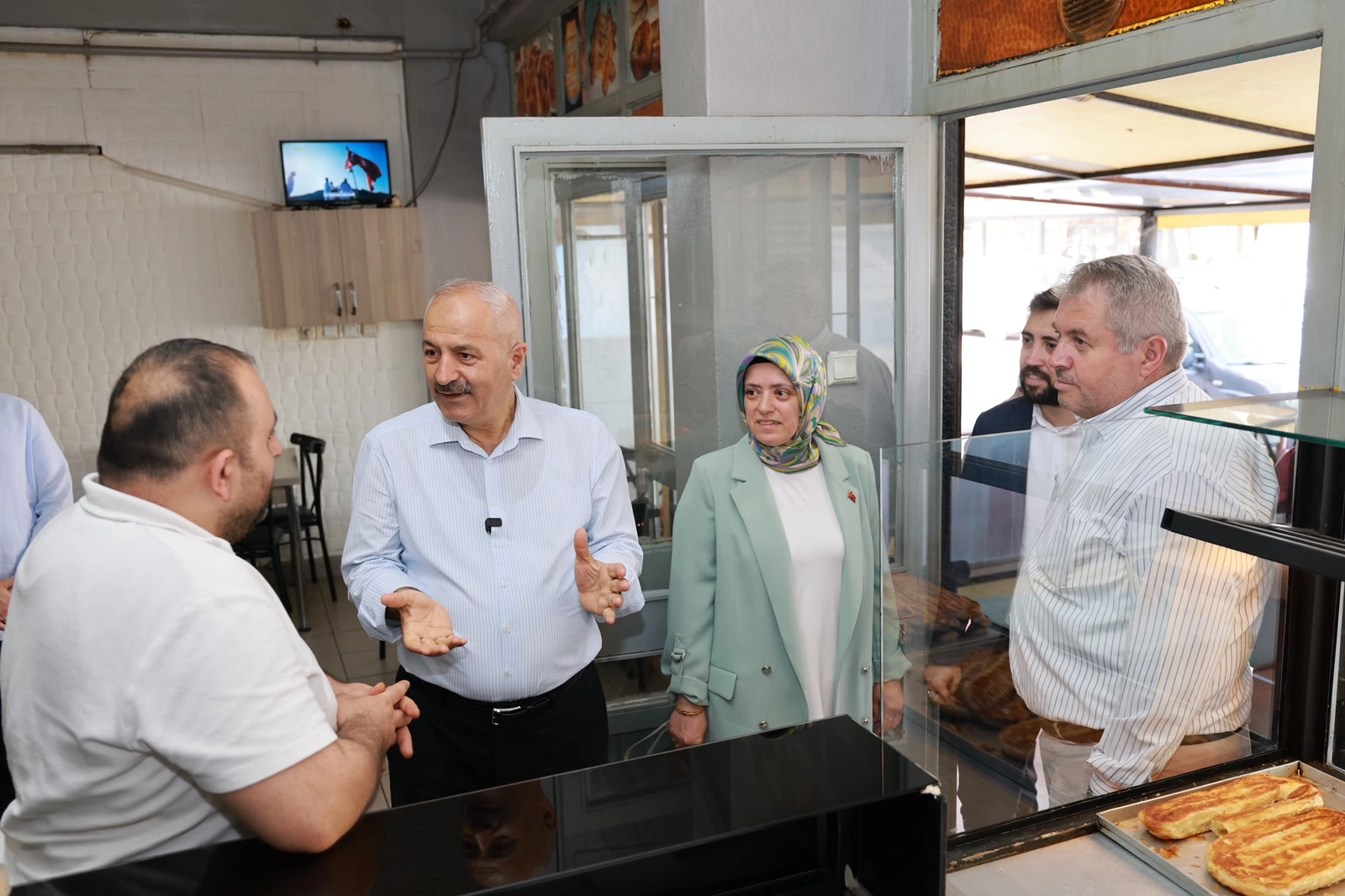 Gebze Belediye Başkanı Zinnur Büyükgöz’den Arapçeşme Esnafına Ziyaret