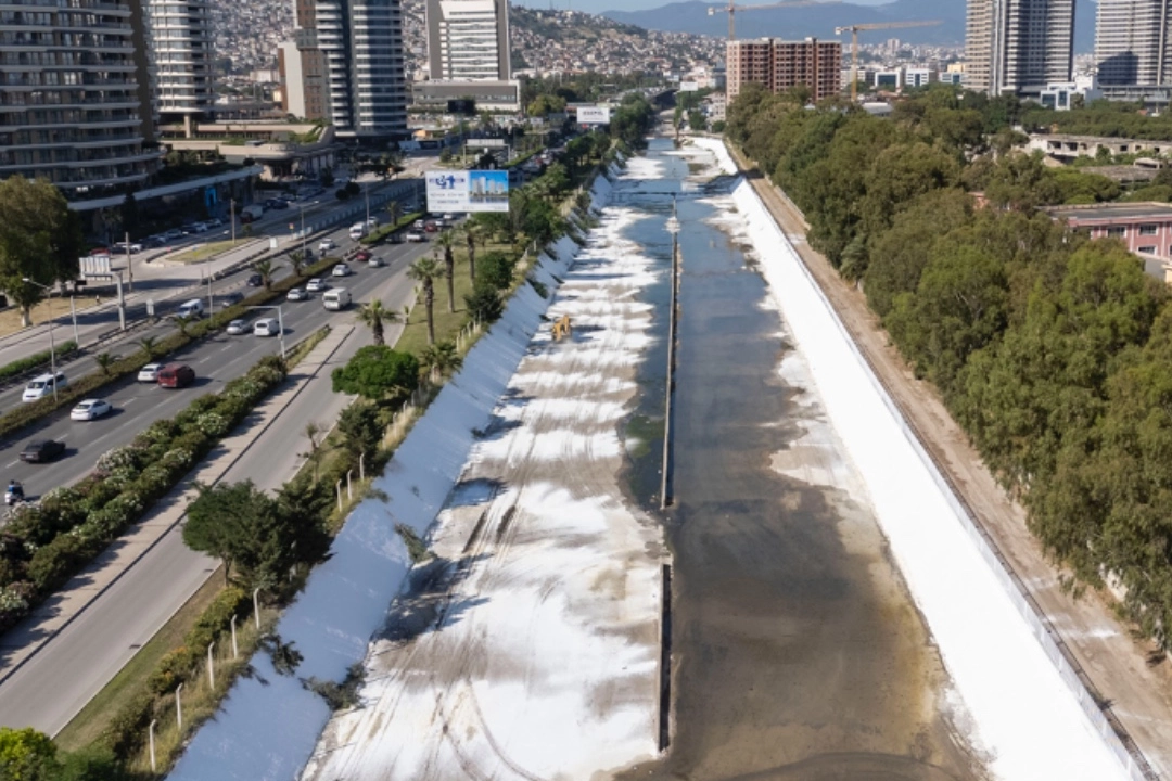 İzmir’de Körfez’i korumak için dere yataklarında temizlik seferberliği