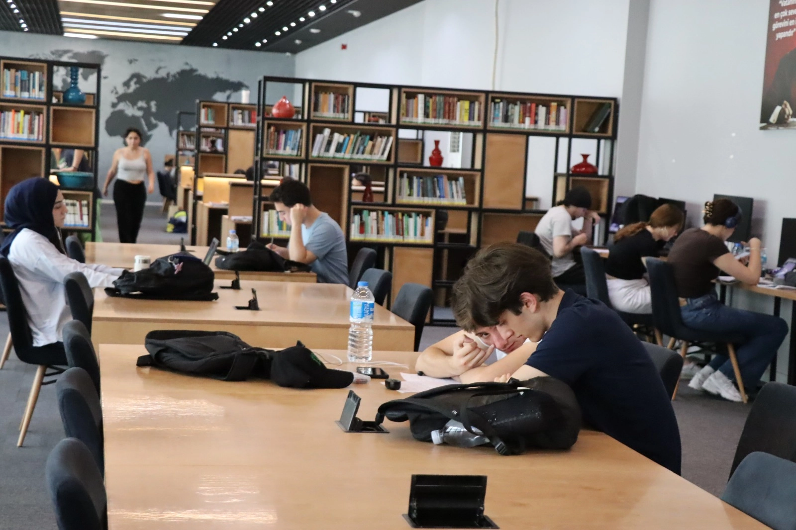 İzmit’te LGS ve YKS Öğrencilerinin Yeni Çalışma Merkezi Kütüphaneler Oldu