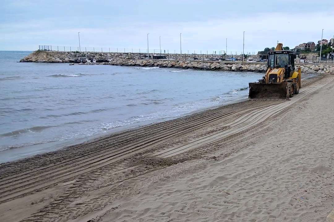 Kocaeli Kandıra Sahillerinde Bayram Mesaisi: 39 Ton Atık Toplandı