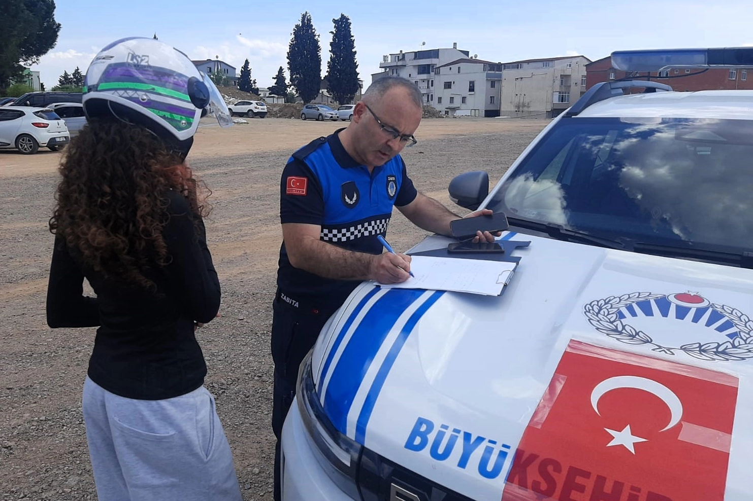 Kocaeli Zabıtası Kaybolan Alzheimer Hastasını Ailesine Teslim Etti
