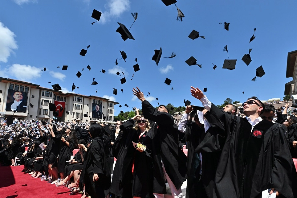 Türkiye’nin eğitim haritası değişiyor: Gençlerin yarısı üniversite mezunu